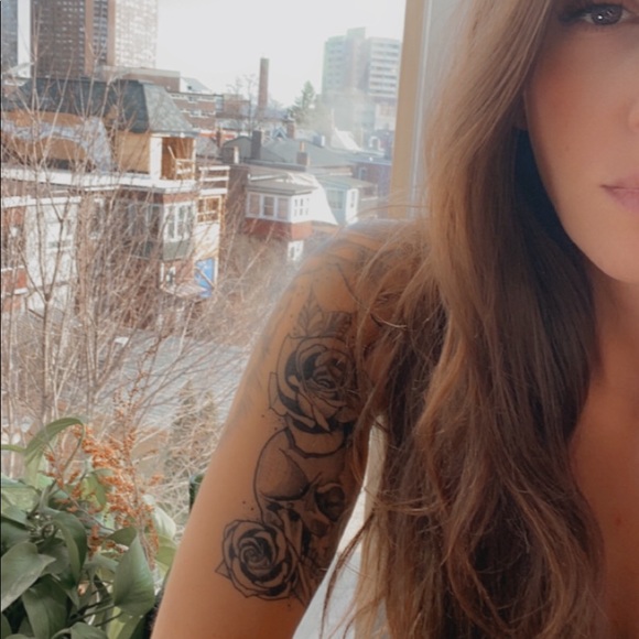 Meet your Posher, Amanda - Picture 1 of 1